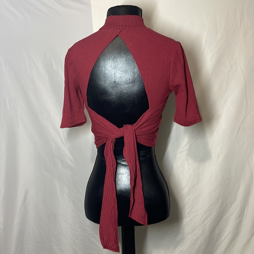 Top - Picture 2 of 2